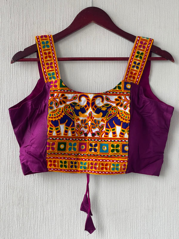 Starp Sleeveless Cotton Blend Kutchi Gamthi Work Blouse