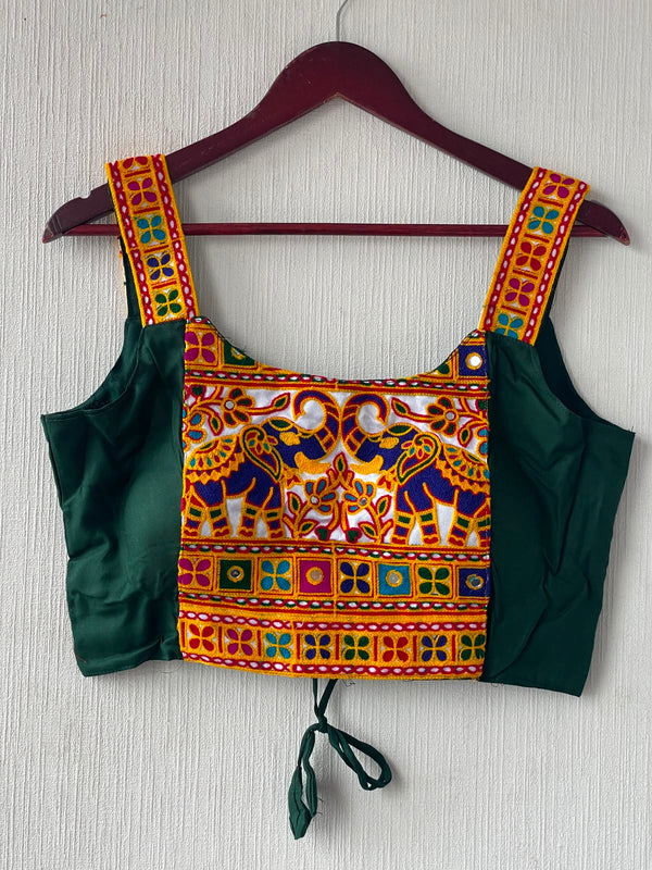 Starp Sleeveless Cotton Blend Kutchi Gamthi Work Blouse